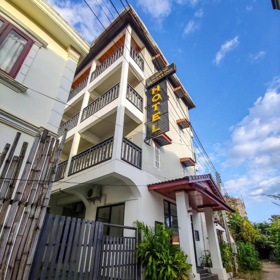 Jasmine Vangvieng Hotel Vang Vieng Εξωτερικό φωτογραφία